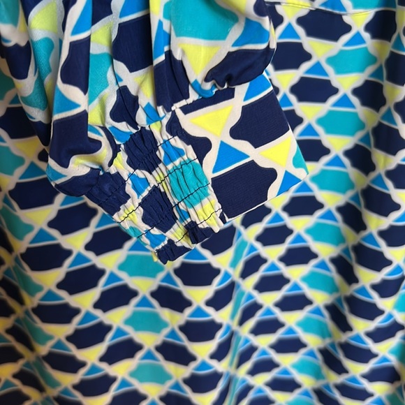 Beautiful Mediterranean tile inspired Style & Co Polyester blouse Medium - Picture 4 of 5